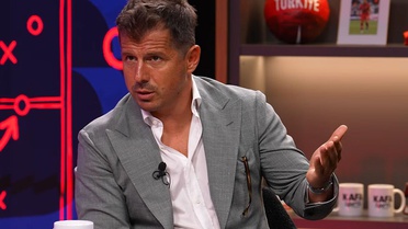 Emre Belözoğlu, Galatasaray'ın efsanesini savundu: Futbol konuşacak 3 kişiden biri odur