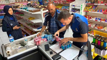 Erzincan'da 372 markete eş zamanlı denetim: tarihi geçmiş ürünler imha edildi