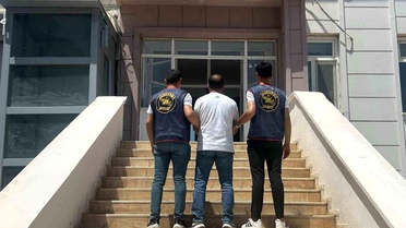 Hırsızlıkla Aranan Şahıs Yakalandı