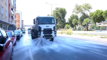 İncirliova anayolunda temizlik çalışmaları tamamlandı
