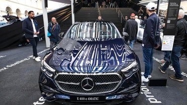 Mercedes-Benz'in EV Satışları Artarken Binek Araçlar Düştü