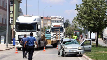 Karaman'da Trafik Kazası: 3 Yaralı