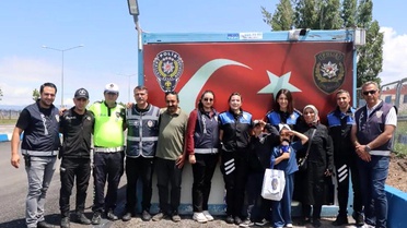 Polis Ekipleri Esila'yı Ağırladı