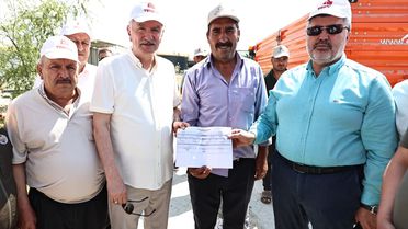 TMO Genel Müdürü Güldal, Afyonkarahisar'da Tarım Üreticileriyle Buluştu