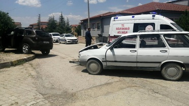 Yalvaç'ta Trafik Kazası: 2 Yaralı