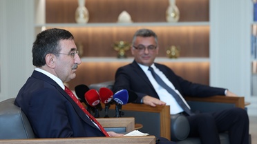 Cumhurbaşkanı Yardımcısı Yılmaz, Erhürman ile bir araya geldi: Kıbrıs meselesinde destek vurgusu