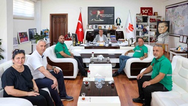 Efeler'de hayat kurtaran belediye personeline anlamlı ödül