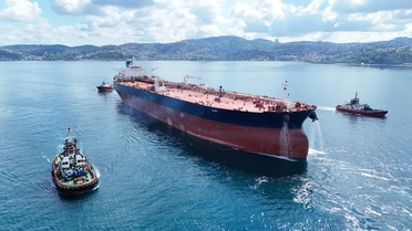 Saldırıya uğrayan tanker 4 ay sonra Marmara'ya geçti