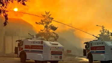 Namet tesisindeki yangına TOMA'larla müdahale edildi