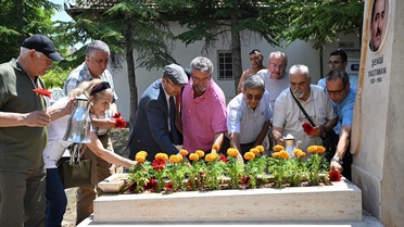 Şemsi Yastıman Mezarı Başında Anıldı