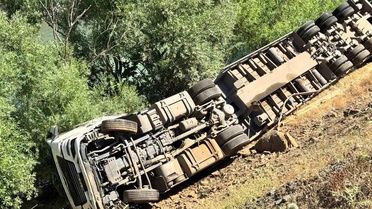 Şırnak'ta Tır Uçurumdan Uçtu: 1 Yaralı