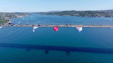 15 Temmuz'un 10. yılında köprüde dev bayrak