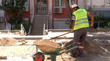 Ayvalık'ta yol bakım ve onarım çalışmaları aralıksız sürüyor