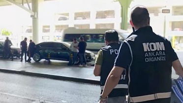Çankaya Belediye Başkanı Güler'in gözaltına alınacağı havalimanında dikkat çeken hazırlık