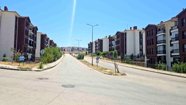 Elazığ'da Aşırı Sıcaklar Caddeleri Boş Bıraktı