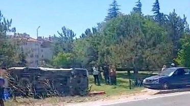 Eskişehir'de Trafik Kazası: Araç Devrildi