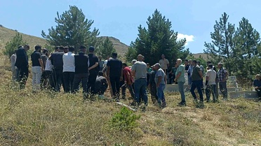 Hayatını kaybeden doğa fotoğrafçısı, memleketi Sivas'ta son yolculuğuna uğurlandı
