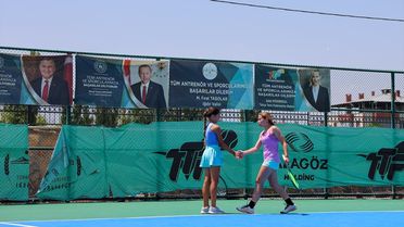 Iğdır Kayısı Cup Tenis Turnuvası Tamamlandı