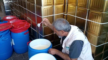 Şanlıurfa'da kaynağı belli olmayan 400 kilo şüpheli sade yağ ele geçirildi