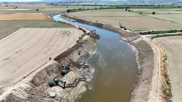 Büyük Menderes Nehri'nde Taşkın Sonrası Çalışmalar Devam Ediyor