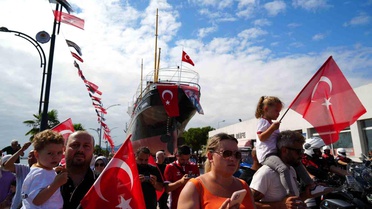 Bandırma Vapuru karadan yürütülerek yeni yerine taşındı: Mehter marşı ile karşılandı