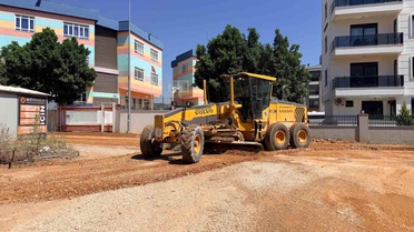 Kepez'den Demirel Mahallesi'nde 5 bin 170 metrelik sathi asfalt çalışması
