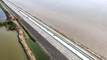 Tianjin'de Yeni Deniz Duvarı Tamamlandı