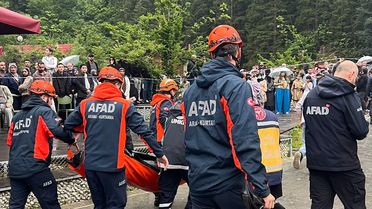 Uzungöl'de Çanta İçin Suya Giren Genç Hayatını Kaybetti