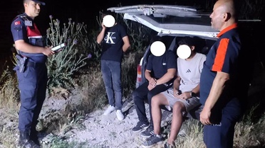 Karadağ'da Mahsur Kalan 3 Kişi Kurtarıldı