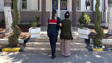 Uyuşturucu Ticareti Yapan Kadın Yakalandı