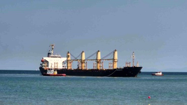 Tekirdağ'da Karaya Oturan Geminin Kurtarma Çalışmaları Devam Ediyor