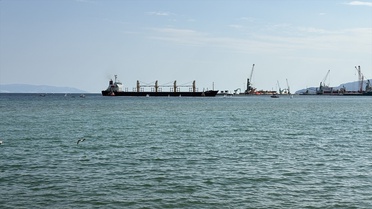 Tekirdağ'da yük gemisi karaya oturdu