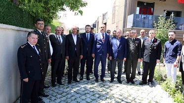 Vali Bozkurt, Ağrı'nın 15 Temmuz Gazisi'ni Evinde Ziyaret Etti