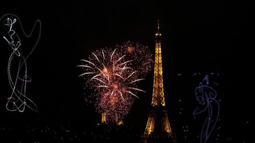 Bastille Günü'nde Paris'te Havai Fişek Şovu