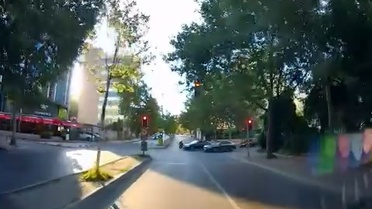 Kırmızı Işıkta Motosiklet Kazası