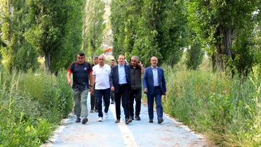 Bayburt'ta doğa yürüyüşü ve fidan dikimi yapıldı