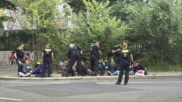 Berlin'de Rheinmetall Protestosu: Polis Müdahele Etti