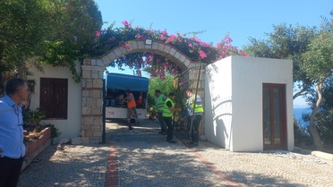 Bodrum'da Kaçak Yapılar Yıkılıyor