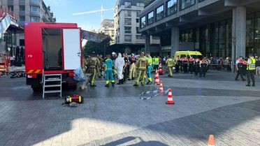 Brüksel'de 15 katlı binada yangın: 2 ölü, 4 kayıp