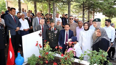 Şehit Cennet Yiğit kabrinde anıldı