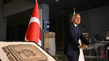 Çingene Kızı Mozaiği Türkiye'ye İade Edildi