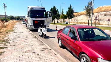 Kütahya'da Gaz Yüklü Tır Trafik Kazası