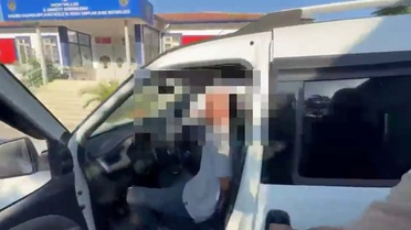 Hatay'da 15 kaçak göçmen yakalandı, 4 tutuklama