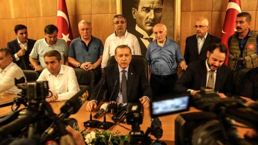 15 Temmuz'un çarpıcı kareleri sergileniyor