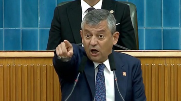 Özgür Özel atılan slogana kızdı: Hep sen başlatıyorsun, yapma