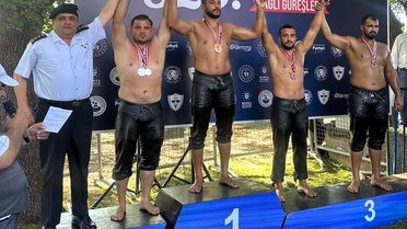 Sakarya Büyükşehir sporcularından 2 farklı branşta derece