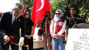 Antalya'da 15 Temmuz şehidi kabri başında anıldı