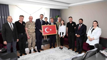 Vali Aydoğdu, FETÖ darbe girişimi gazisini ziyaret etti