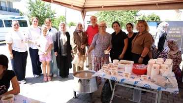 Başkan Kaya, Dereağzı Mahallesi'nde aşure hayrına katıldı