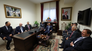 Çiftçi ve Kahraman Görüştü